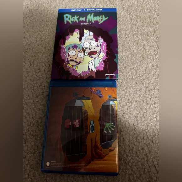 Rick And Morty Season 4 On Blu-Ray and Digital Download With Sleeve Case - Picture 1 of 2